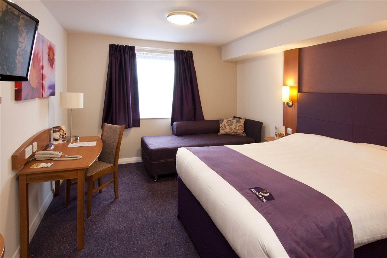 Premier Inn Солихалл Экстерьер фото